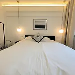 Shanghai Yi Du B&B - Family Suite Located 500 Meters Away From Nanjing West Road Subway And Near People\'S Square