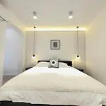 Shanghai Yi Du B&B - Family Suite Located 500 Meters Away From Nanjing West Road Subway And Near People\'S Square