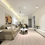 Shanghai Yi Du B&B - Family Suite Located 500 Meters Away From Nanjing West Road Subway And Near People\'S Square