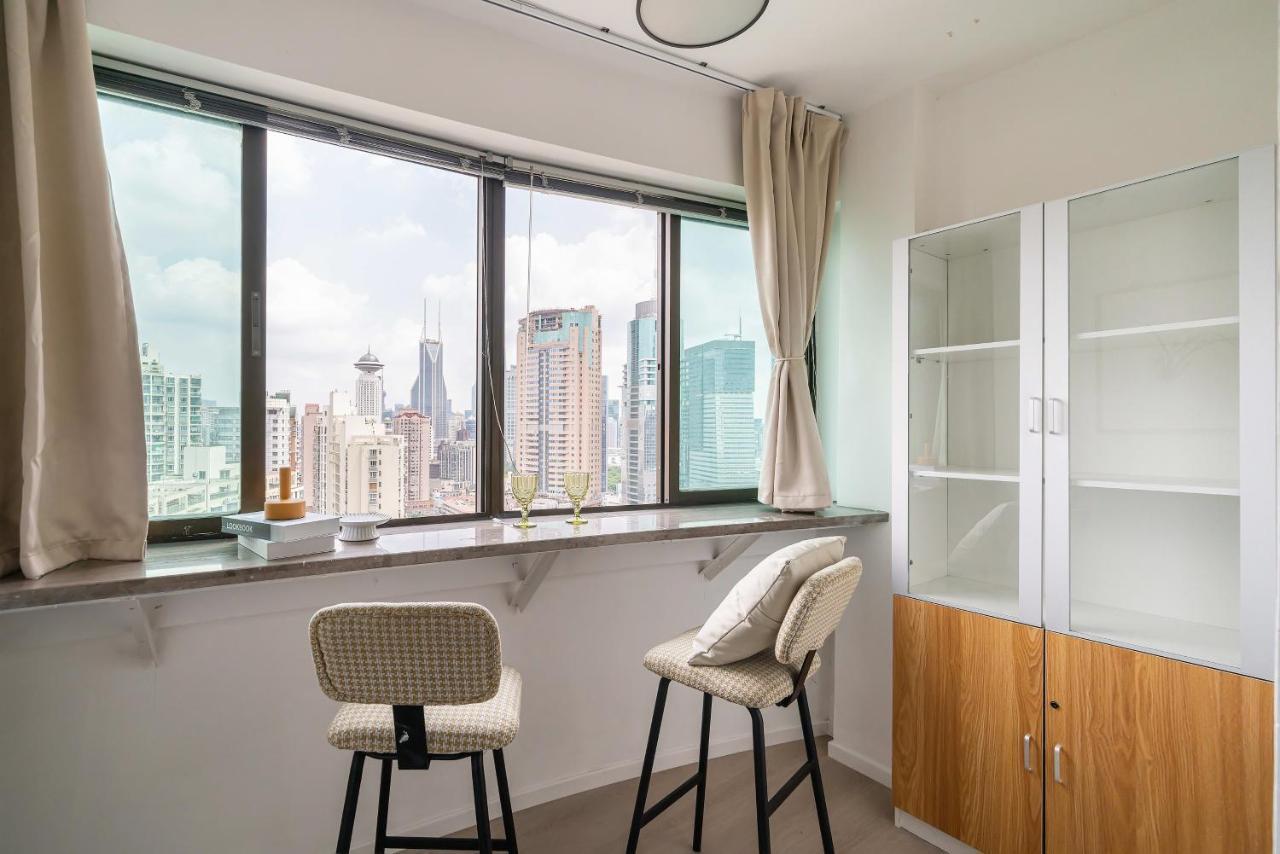 Yi Du - Family Located 500 Meters Away From Nanjing West Road Subway And Near People's Square * Shanghai