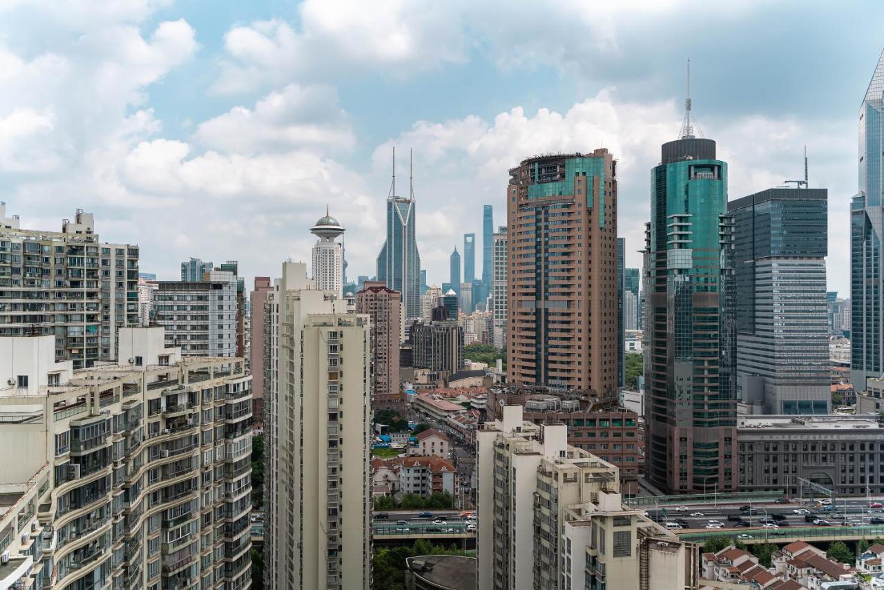 Yi Du - Family Located 500 Meters Away From Nanjing West Road Subway And Near People's Square *