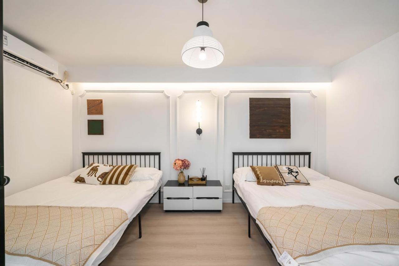 Yi Du - Family Located 500 Meters Away From Nanjing West Road Subway And Near People's Square Shanghai
