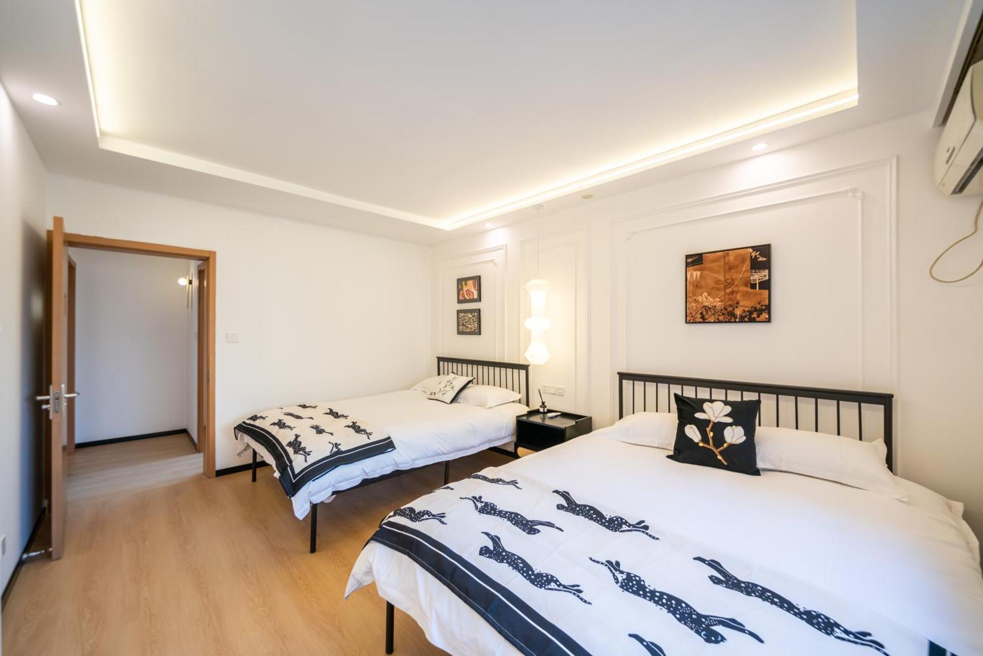 Yi Du - Family Located 500 Meters Away From Nanjing West Road Subway And Near People's Square Apartment Shanghai