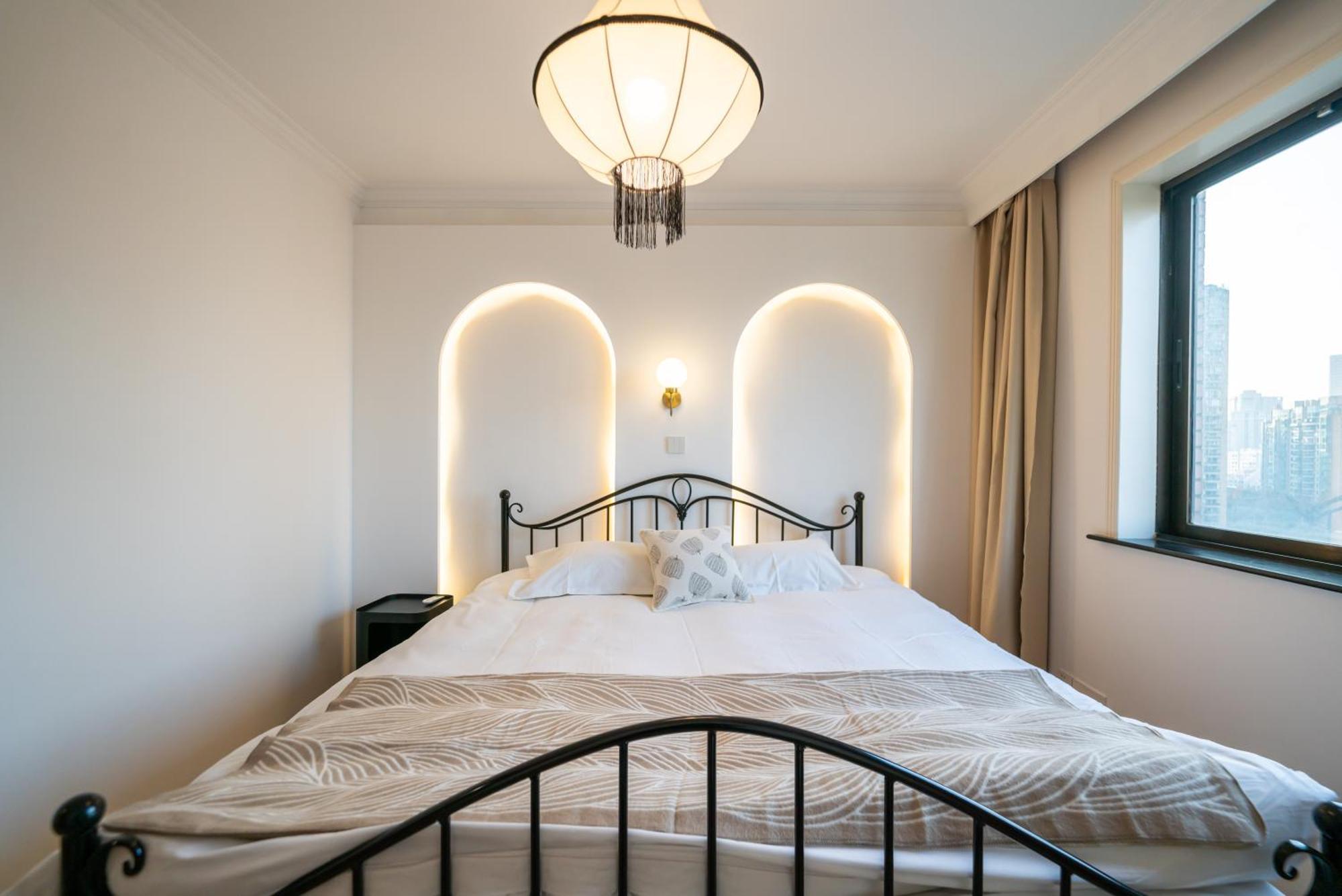 Apartment Yi Du - Family Located 500 Meters Away From Nanjing West Road Subway And Near People's Square