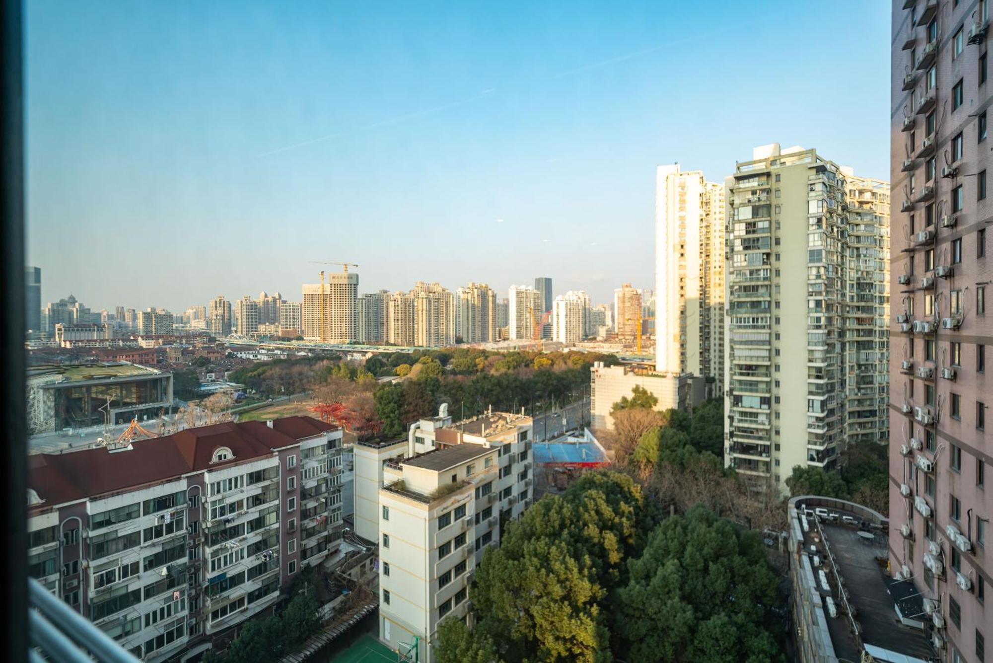 Apartment Yi Du - Family Located 500 Meters Away From Nanjing West Road Subway And Near People's Square