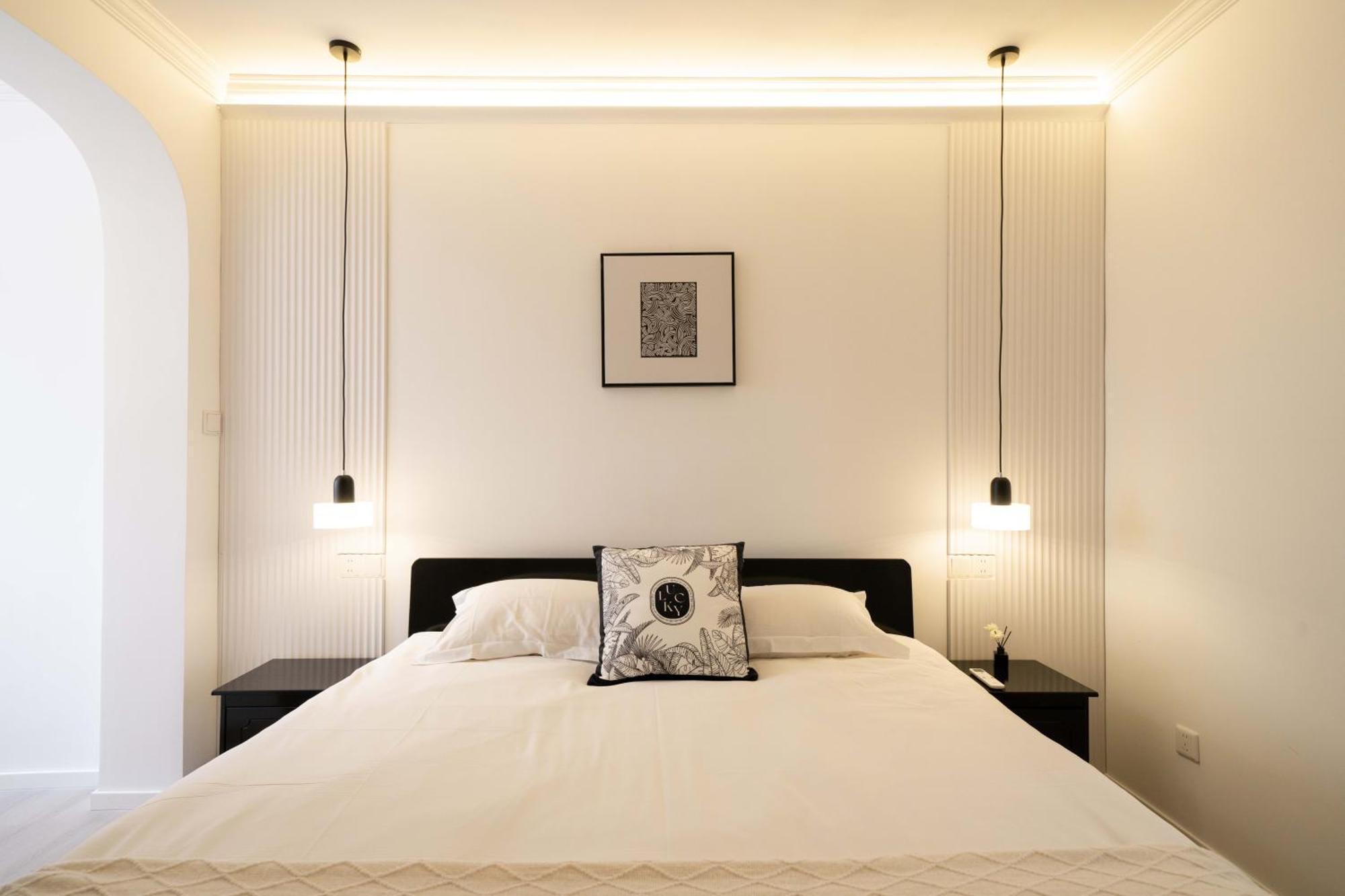 Apartment Yi Du - Family Located 500 Meters Away From Nanjing West Road Subway And Near People's Square *