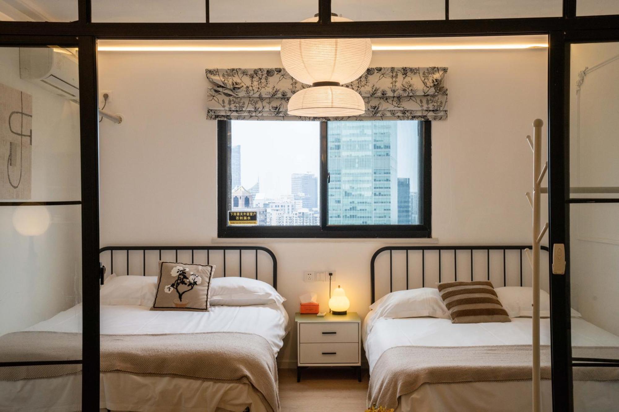 Apartment Yi Du - Family Located 500 Meters Away From Nanjing West Road Subway And Near People's Square Shanghai