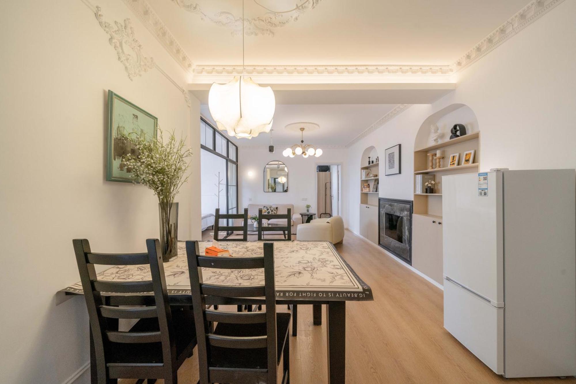 Yi Du - Family Located 500 Meters Away From Nanjing West Road Subway And Near People's Square Apartment *