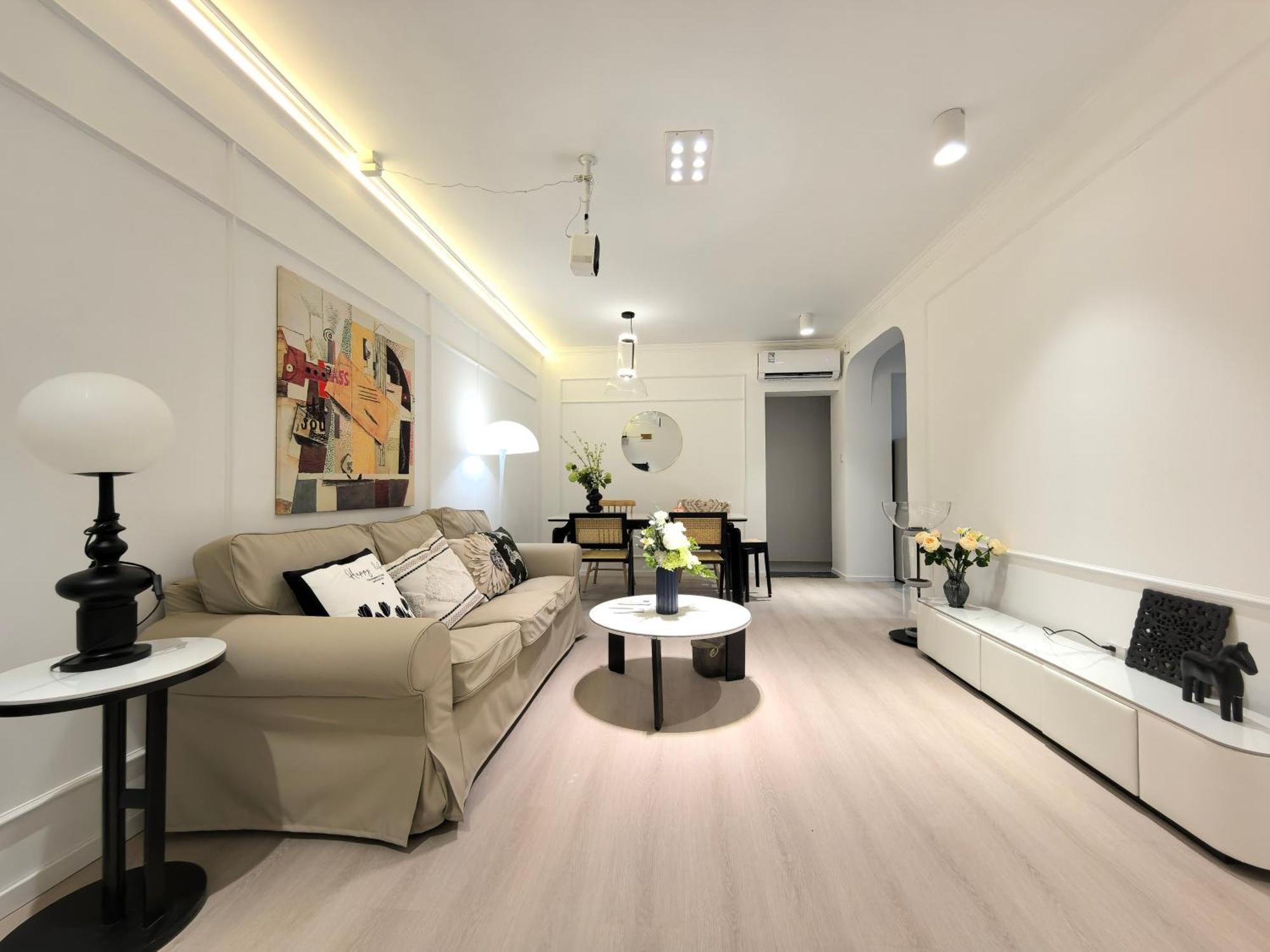 Yi Du - Family Located 500 Meters Away From Nanjing West Road Subway And Near People's Square *