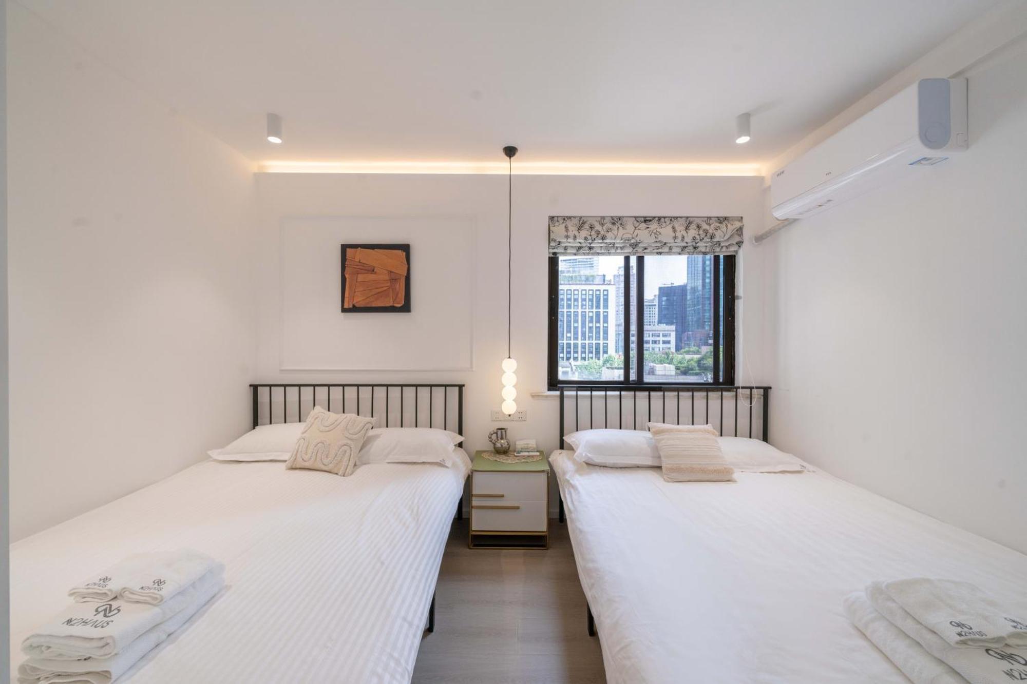 Apartment Yi Du - Family Located 500 Meters Away From Nanjing West Road Subway And Near People's Square