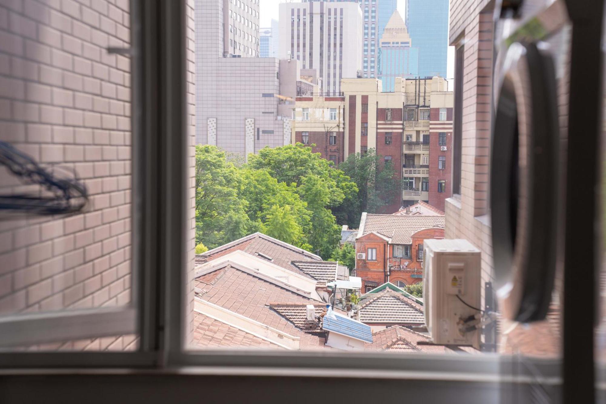 Yi Du - Family Located 500 Meters Away From Nanjing West Road Subway And Near People's Square Apartment
