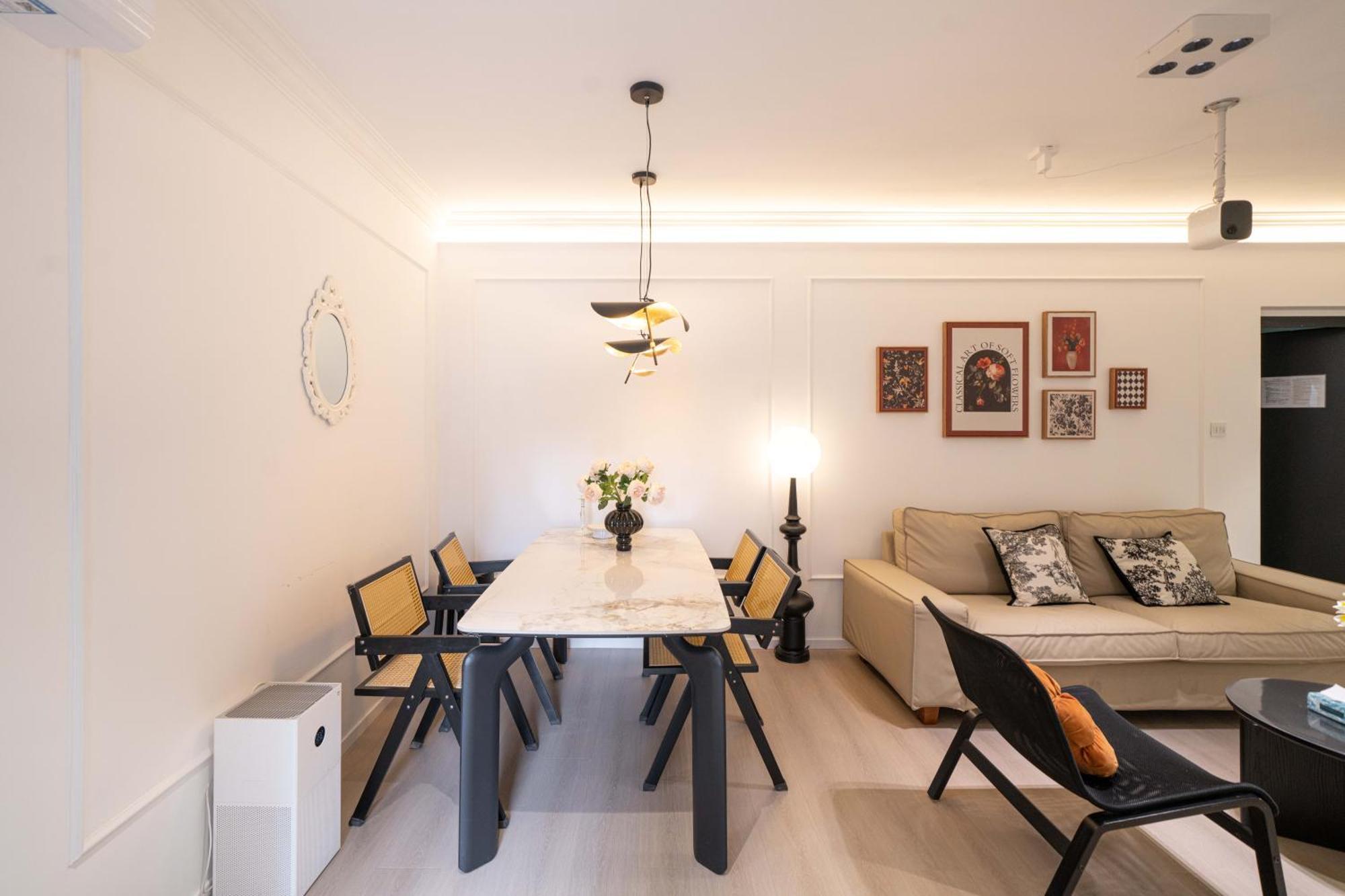 Apartment Yi Du - Family Located 500 Meters Away From Nanjing West Road Subway And Near People's Square